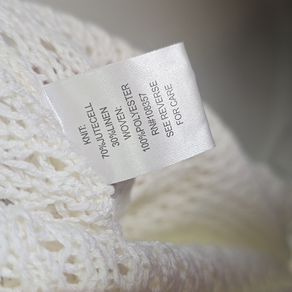 DH New York  Elegant White Knit Crochet Maxy Dress Size XS. - Picture 8 of 8